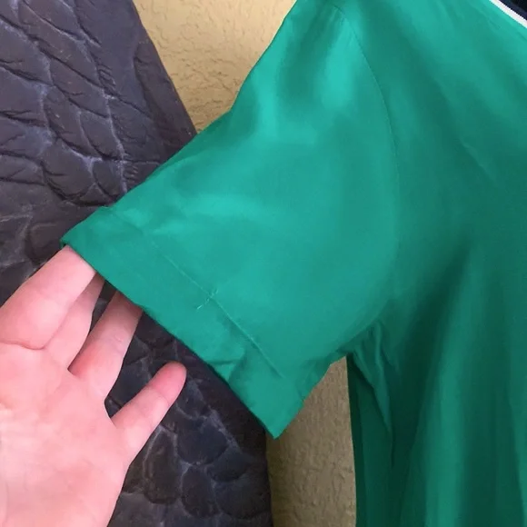 Simple Dress - Picture 2 of 7